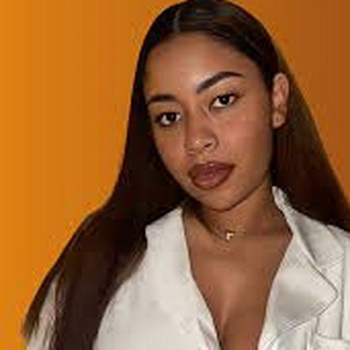 Chandler Alexis Biography